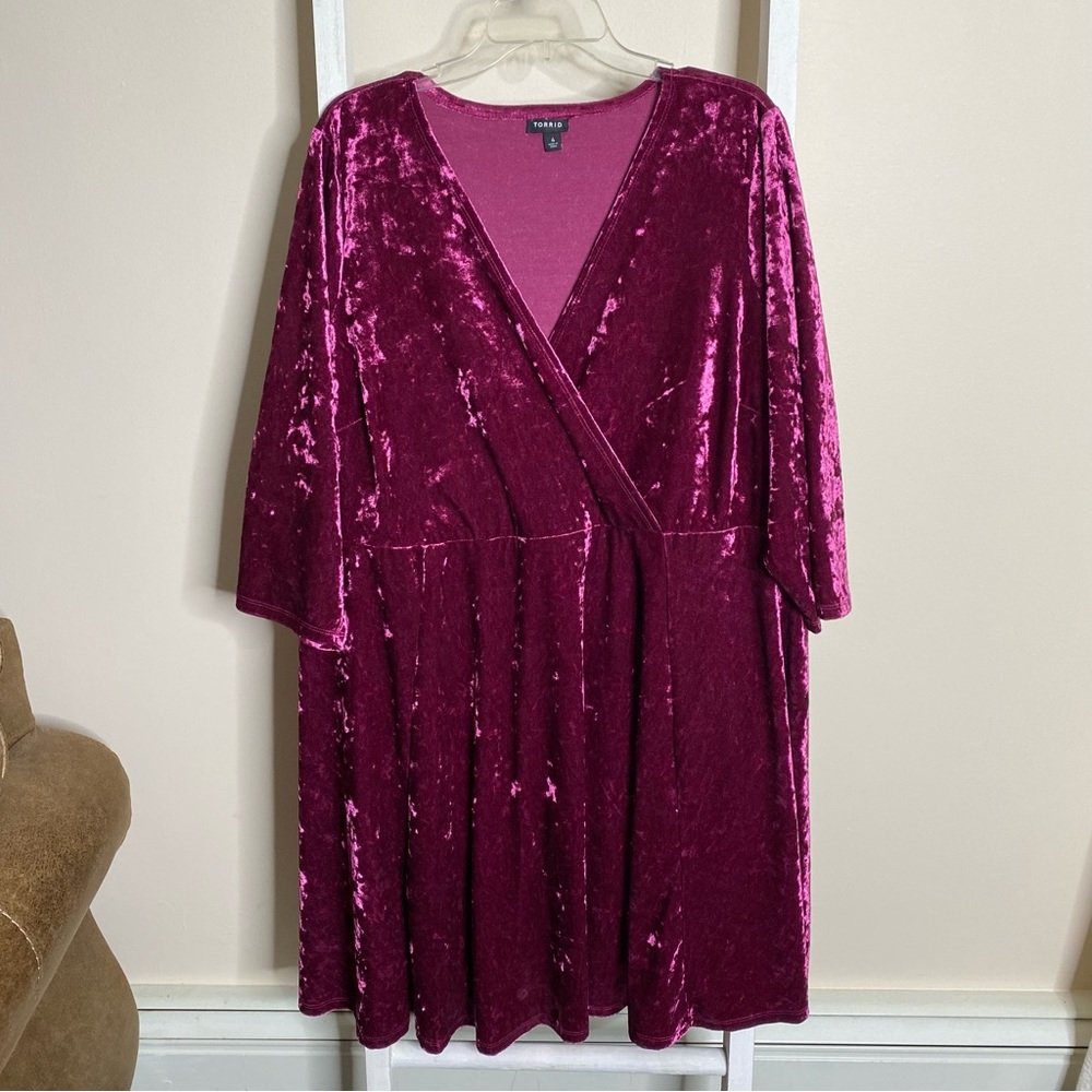 Torrid Berry Velvet Surplice Dress. Size 4.